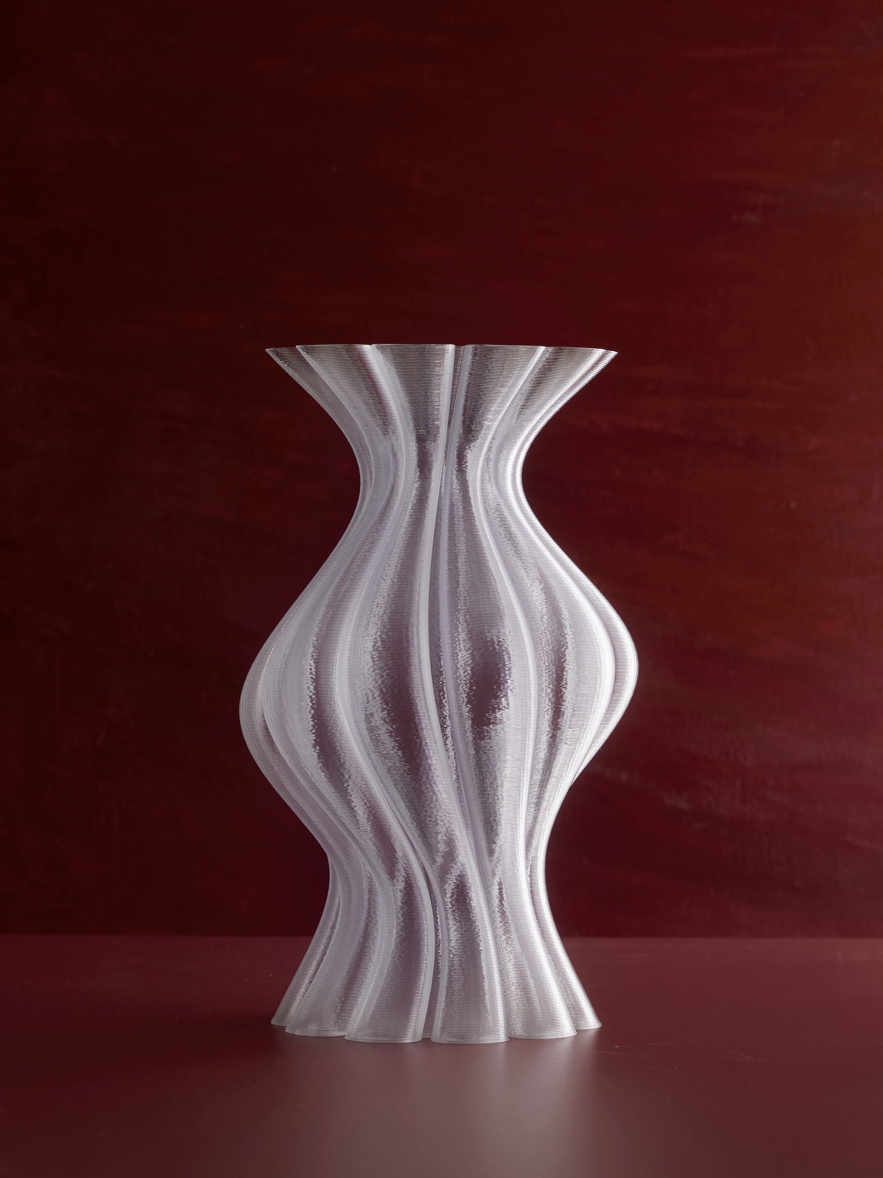 Nivi Vase